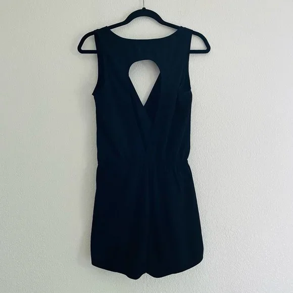 Pauln KC Womens Black Romper Sleeveless Cut out back Size: M - Picture 2 of 5